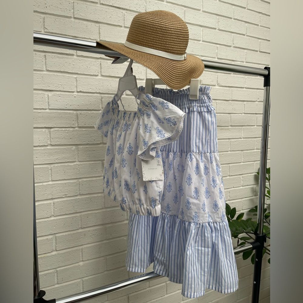 Blue and White Floral Two-Piece Set with Straw Hat ( girls size 6)